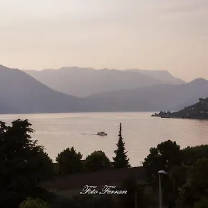 Casa Vacanze Gli Ulivi Del Lago , Sale Marasino Italia